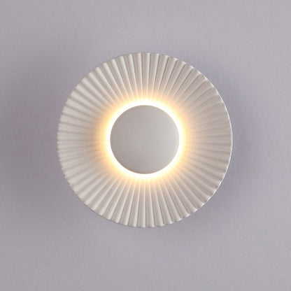 Hasna SunRay Wall Lamp | Modern Metallic Sun Design 9
