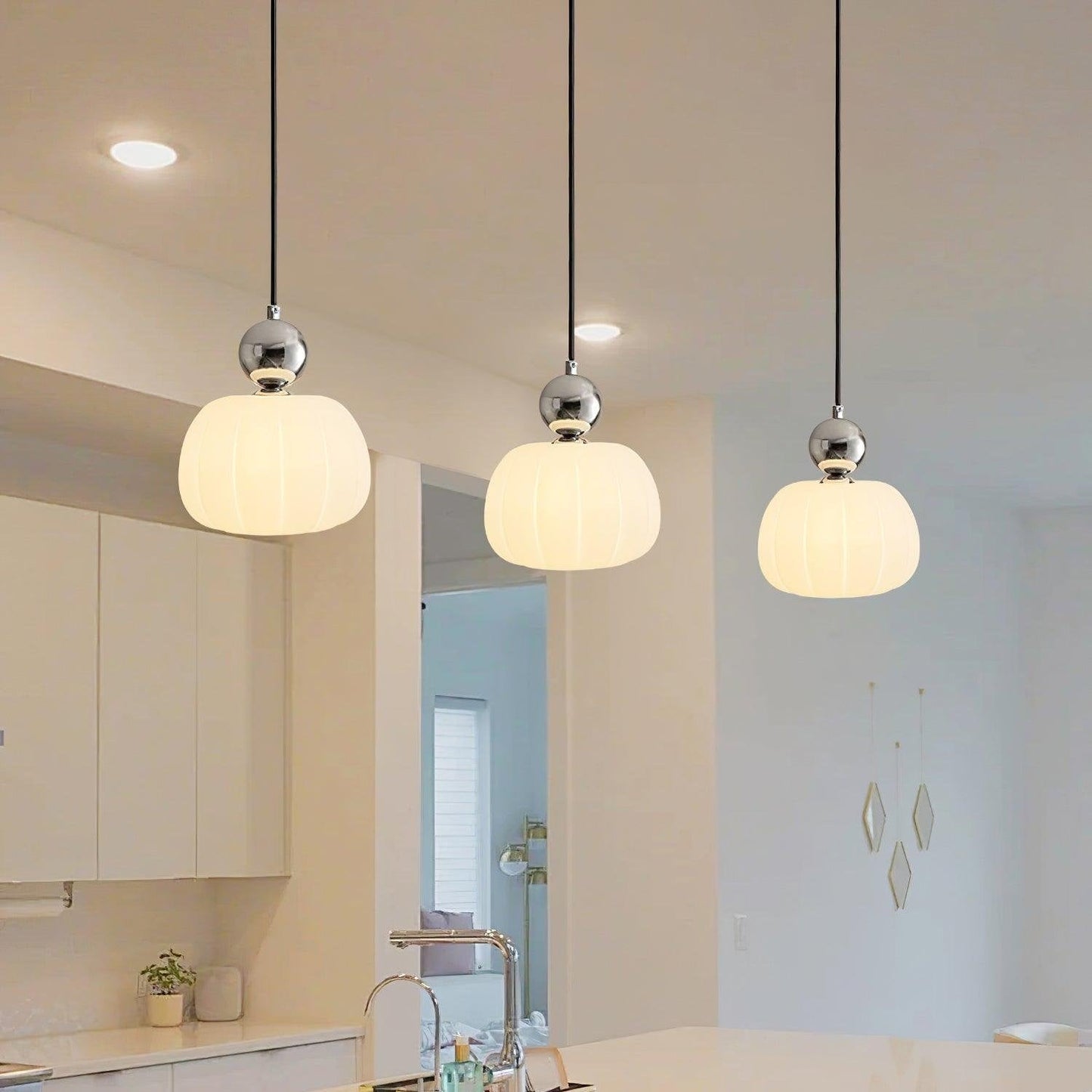 Yedra Pendant Lamp | Organic Round Acrylic Design 7
